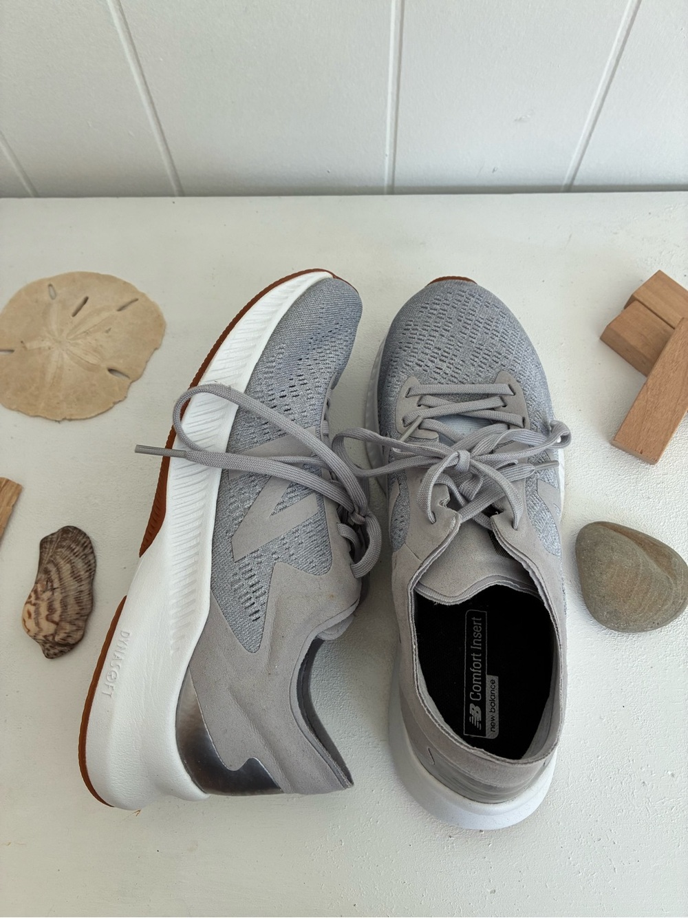New Balance Dynasoft Light Gray Knit Sneakers w/ White Midsole - women’s 7.5